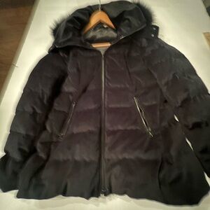 TRINA TURK BLACK SIZE 12 ELEGANT JACKET WITH FUR HOOD.   FULLY LINED